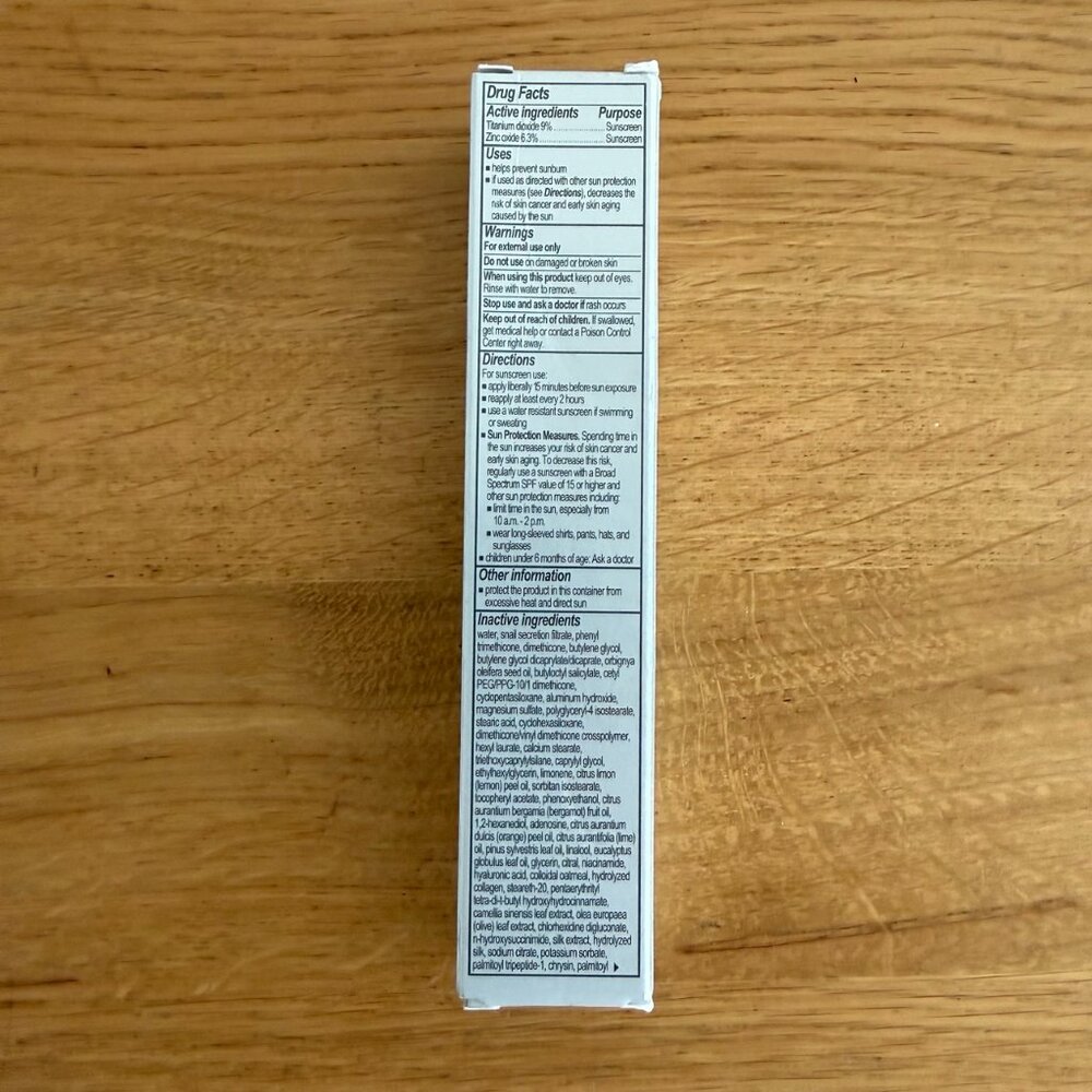 IT Cosmetics  CC+ Cream Full Coverage Color Correcting Foundation SPF 50+ LIGHT - Picture 6 of 10